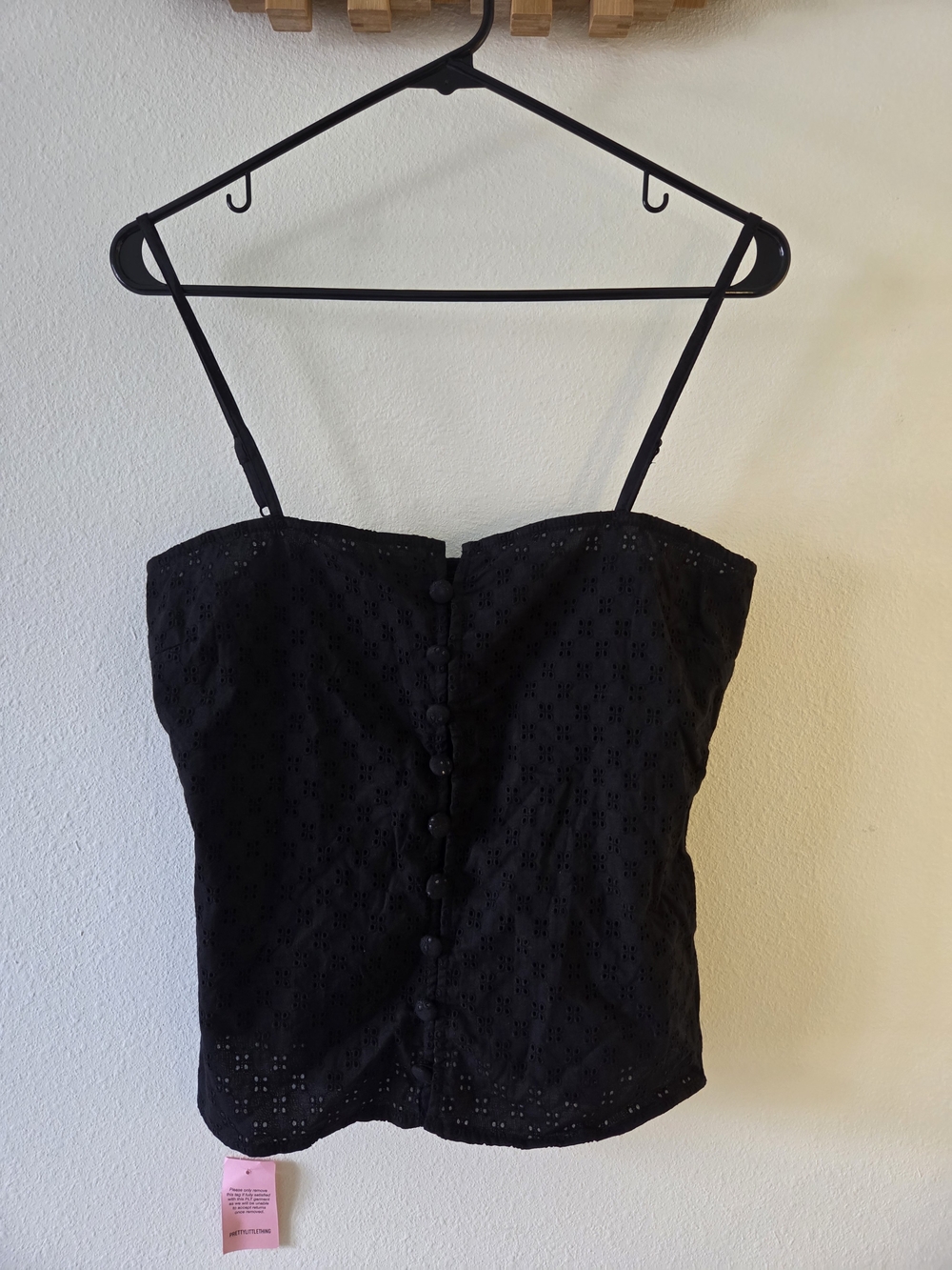 PrettyLittleThing Black Eyelet Button-Front Bandeau Cami - Picture 2 of 5